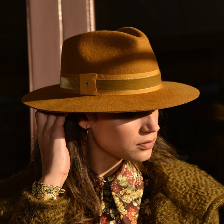 Golborne Trilby - Gold Classic Band