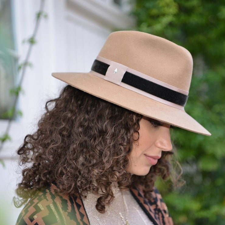 Golborne Trilby - Camel Classic Band